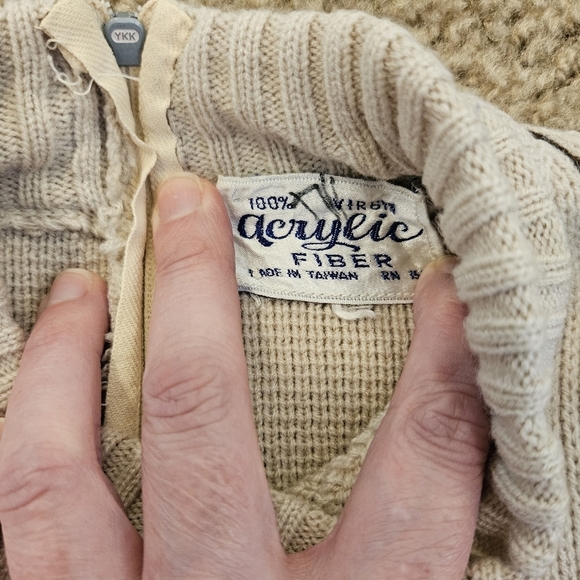 100% Virgin Acrylic Vintage Geometric Crewneck Sweater In Tan & Brown, Size Med - Picture 5 of 7